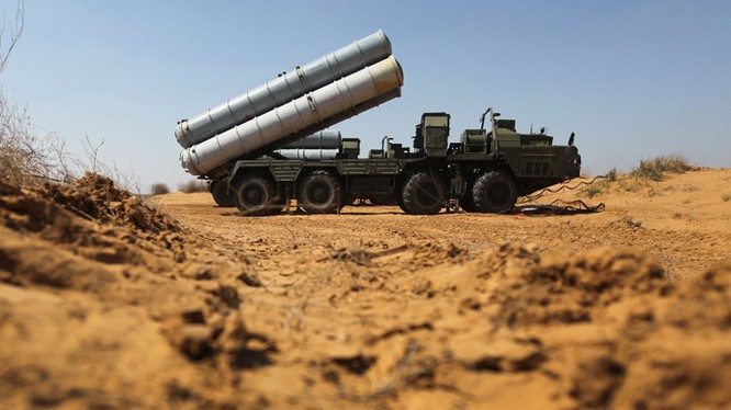 Hệ thống tên lửa S-300 Syria đã sẵn sàng chiến đấu.