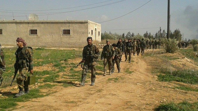 Binh sĩ lực lượng Tiger trên chiến trường Hama.