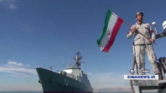 Lực lượng Hải quân Iran tiến hành diễn tập trên eo biển Ô-man.