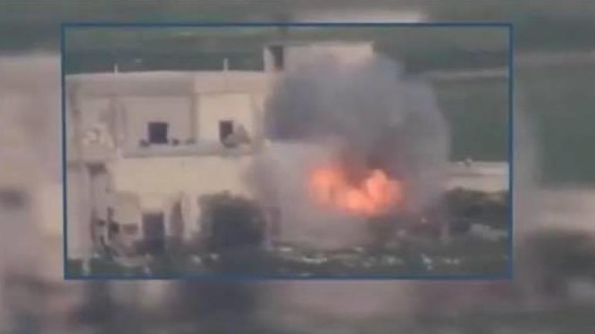 Tên lửa TOW đánh trúng trận địa quân đội Syria ở Idlib.
