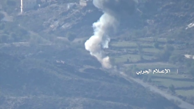 Lực lượng Houthi tấn công tiêu diệt xe tăng, thiết giáp của Liên minh quân sự Ả rập Xê út ở tỉnh Dhale. Ảnh minh họa video