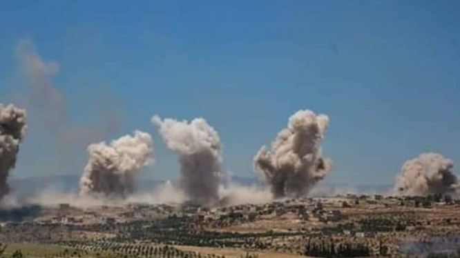 Không quân Nga - Syria không kích dữ dội chiến trường Hama. Ảnh Muraselon