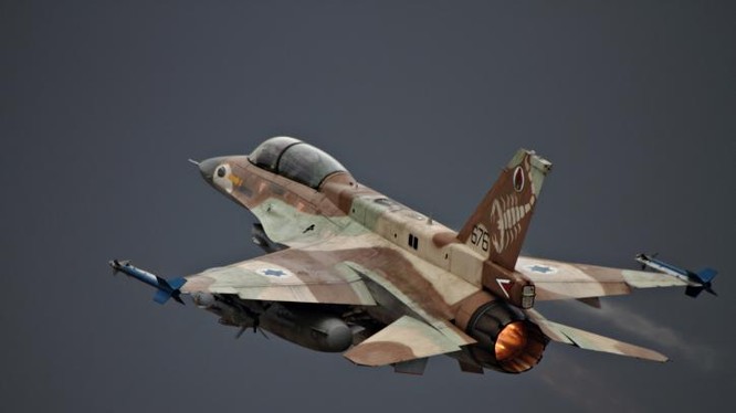 Máy bay F-16 D 'Barak Cobra' của Không quân Israel (Ảnh: Ofer Zidon / Flash90)