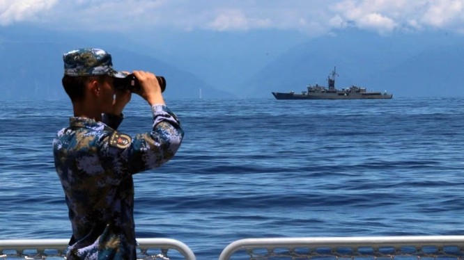 Hải quân Trung Quốc diễn tâp chiến đấu. Ảnh SCMP