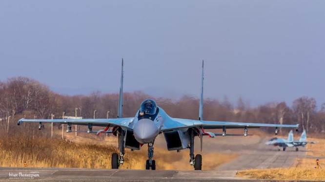 Máy bay chiến đấu Su-35 Nga. Ảnh: Sina Trung Quốc.