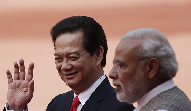 Nguyên Thủ tướng Nguyễn Tấn Dũng thăm Ấn Độ vào tháng 10/2014 (ảnh tư liệu)