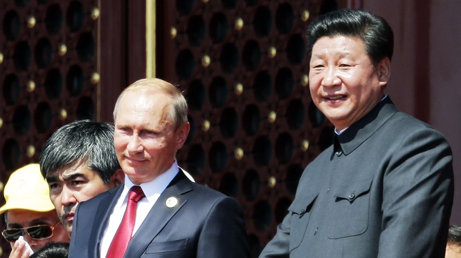 Tổng thống Nga Vladimir Putin và Chủ tịch Trung Quốc Tập Cận Bình. 