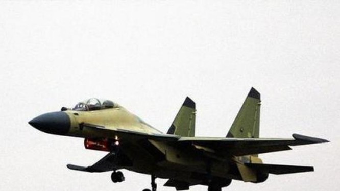 Máy bay chiến đấu J-16 Trung Quốc bay thử. Ảnh: Cankao