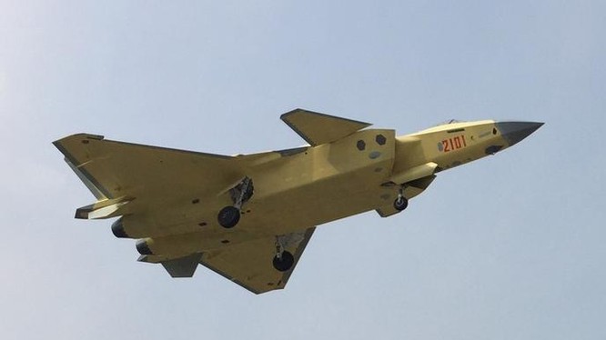 Máy bay chiến đấu tàng hình J-20 Trung Quốc. Ảnh: Thời báo Hoàn Cầu