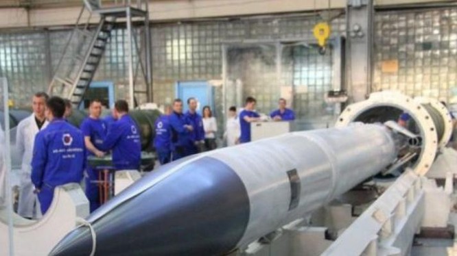 Tên lửa phòng không 40N6 của hệ thống S-400 Nga. Ảnh: Cankao