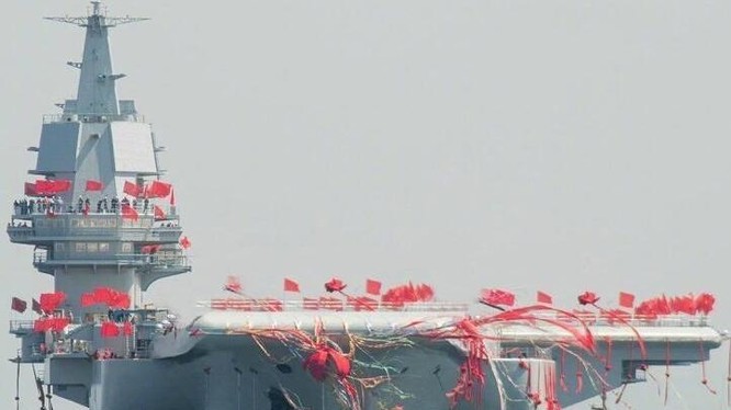 Ngày 26/4/2017, tàu sân bay tự chế đầu tiên Type 001A Trung Quốc hạ thủy. Ảnh: cnqiang