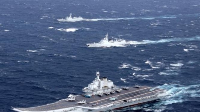 Biên đội tàu sân bay Liêu Ninh, Hải quân Trung Quốc. Ảnh: Reuters/Thời báo Tự do Đài Loan.