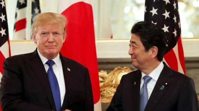 Tổng thống Mỹ Donald Trump và Thủ tướng Nhật Bản Shinzo Abe. Ảnh: The Independent.