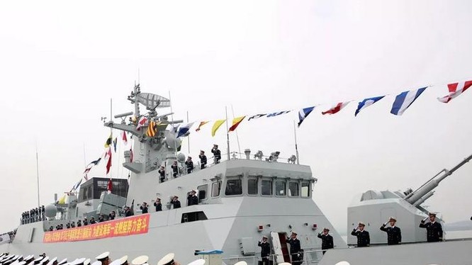 Ngày 28/11/2017, Trung Quốc biên chế tàu hộ vệ hạng nhẹ Toại Ninh Type 056A cho chi đội tàu hộ vệ 17, hải quân Trung Quốc. Ảnh: Sina.