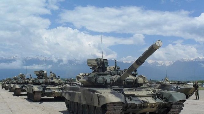 Xe tăng chiến đấu dòng T-90 của Quân đội Nga. Ảnh: Sina.