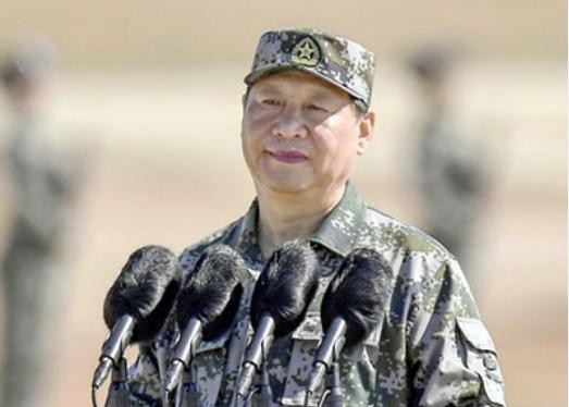 Chủ tịch Trung Quốc Tập Cận Bình trong Lễ duyệt binh kỷ niệm tròn 90 năm thành lập quân đội Trung Quốc ngày 30/7/2017. Ảnh: Nikkei.