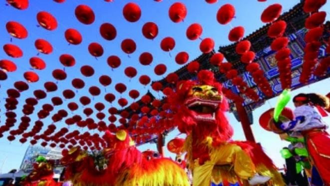Màu đỏ là màu chủ đạo trong ngày Tết ở Trung Quốc. Ảnh: News.163.com.