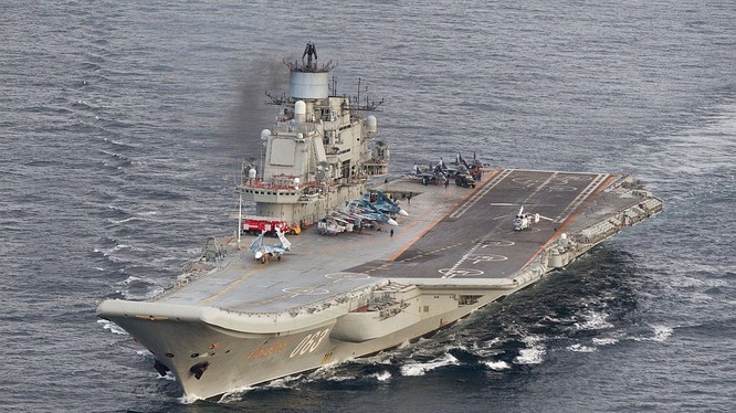 Tàu sân bay Đô đốc Kuznetsov và nhiều chiến hạm Nga khác thuộc hai hạm đội đang hướng về Syria