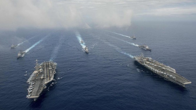 Hai cụm tác chiến tàu sân bay Mỹ từng tuần tra thị uy ở Biển Đông trong năm 2016