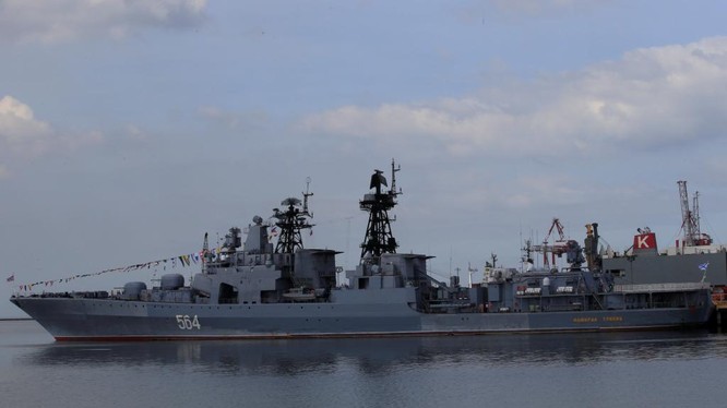 Khu trục hạm Nga ghé thăm Phippines