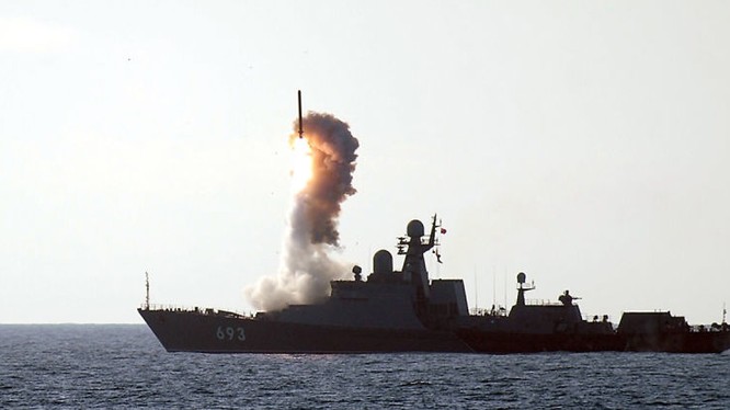 Chiến hạm Nga phóng tên lửa (ảnh minh họa)