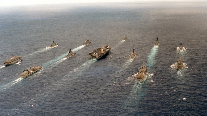 Cụm tác chiến tàu sân bay USS Carl Vinson của Mỹ đang hướng về bán đảo Triều Tiên trong bối cảnh Đông Bắc Á nóng lên