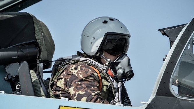 Phi công Nga chuẩn bị xuất kích tại chiến trường Syria