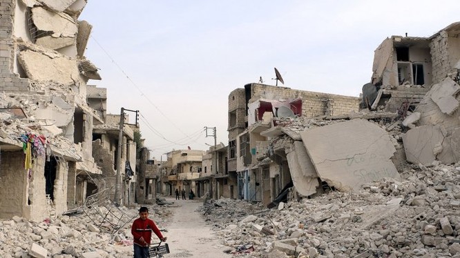 Đất nước Syria tan hoang sau cuộc chiến kéo dài đã hơn 6 năm vẫn chưa có hồi kết