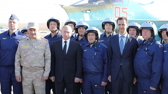 Tổng thống Nga Putin vừa bất ngờ sang Syria hạ lệnh rút quân đội Nga