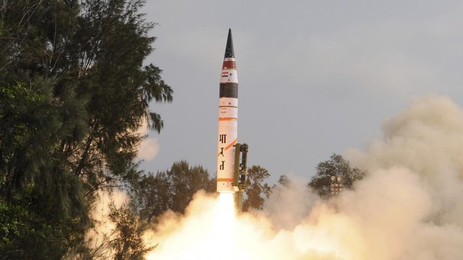Một vụ thử tên lửa đạn đạo tầm xa của Ấn Độ