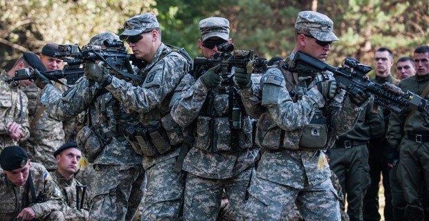 Cố vấn Mỹ huấn luyện lính Ukraine