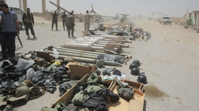 Một phần kho vũ khí của phe thánh chiến bị quân đội Syria thu giữ