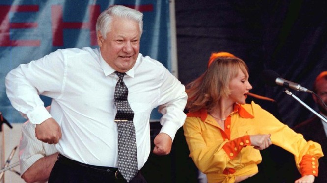 Ông Yeltsin nổi tiếng về hành xử mâu thuẫn