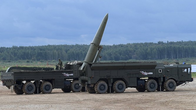 Tổ hợp tên lửa Iskander của Nga
