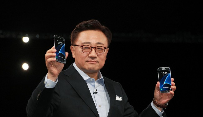 Giám đốc mảng di động Koh Dong-jin của Samsung