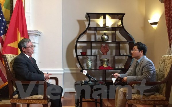 Đại sứ Phạm Quang Vinh trả lời phỏng vấn phóng viên TTXVN. (Ảnh: Thanh Tuấn/Vietnam+)