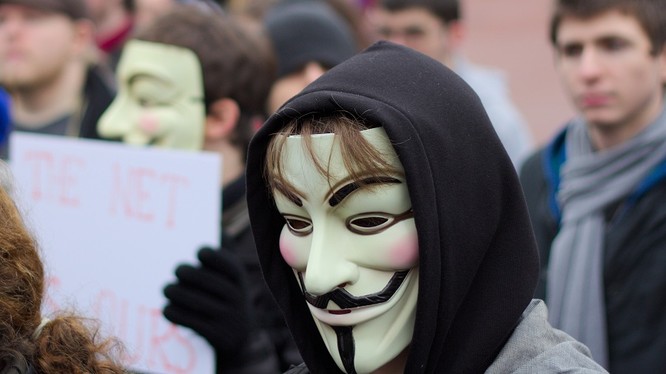 Nhóm hacker thuộc tổ chức Anonymous đã đánh sập 10.000 website thuộc thế giới ngầm Dark Web