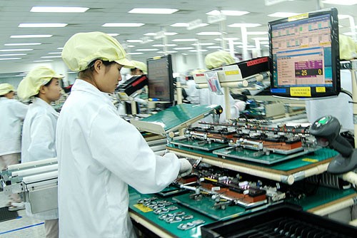 Hoạt động sản xuất trong nhà máy Samsung tại Bắc Ninh. Ảnh: Internet