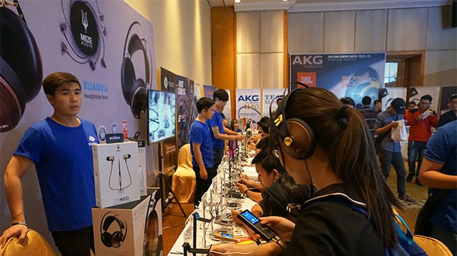 Meze Audio mở gian hàng giới thiệu ở triển lãm PAS 2017 chính thức gia nhập thị trường Việt Nam.