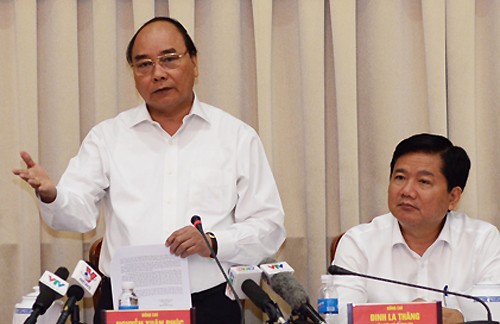 Thủ tướng Nguyễn Xuân Phúc trong buổi làm việc với TP HCM