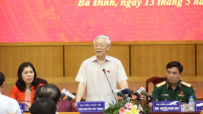 Tổng Bí thư trả lời các chất vấn của cử tri các quận Ba Đình, Tây Hồ (Hà Nội) vào sáng 13.5 - Ảnh: VGP