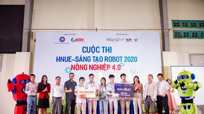 Lễ trao giải cuộc thi “HNUE – Sáng tạo Robot 2020”.