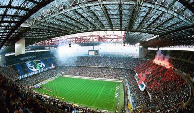 Một phần ba dân số TP Bergamo đã đổ về Milan chứng kiến đội nhà lần đầu ra sân tại vòng 1/8 Champions League. Ảnh CLB AC Milan