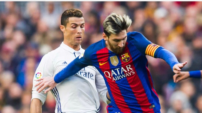 Bị thiệt hại lớn như thế nhưng các ngôi sao Cristiano Ronaldo và L.Messi vẫn đi đầu trong việc quyên góp kinh phí để chống dịch Covid-19. Ảnh CNN.