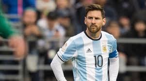 11 năm Leo Messi gắn bó với chiếc áo số 10. Ảnh CNN.