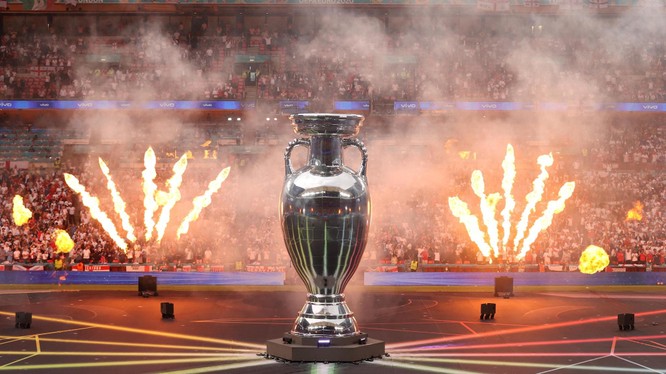 Gói bản quyền truyền hình Champions League giai đoạn 2024-2027 có giá 15 tỷ euro. Ảnh AT.