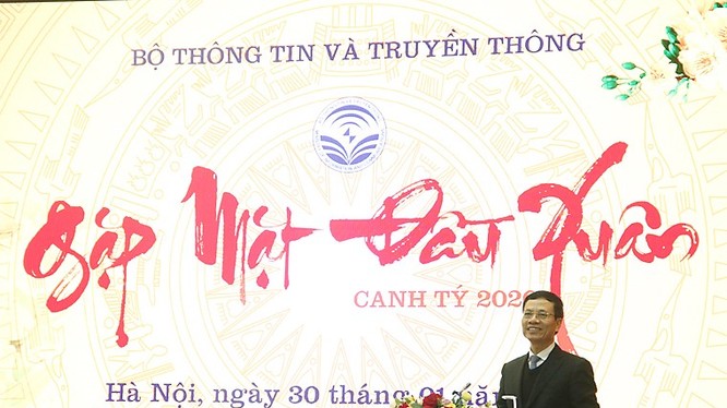 Bộ trưởng Bộ TT&TT Nguyễn Mạnh Hùng phát biểu tại buổi gặp mặt đầu năm