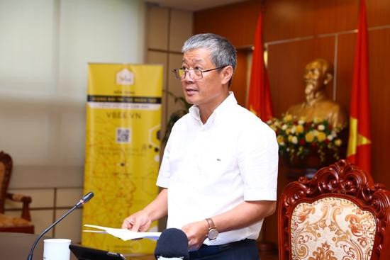 Thứ trưởng Bộ TT&TT Nguyễn Thành Hưng phát biểu tại lễ ra mắt. Ảnh MIC.