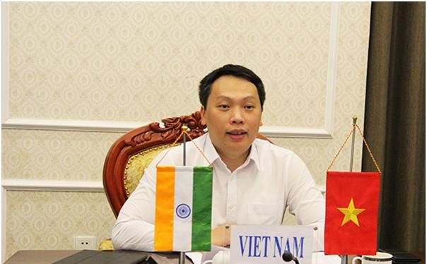 Thứ trưởng Nguyễn Huy Dũng phát biểu tại Hội thảo. Ảnh MIC