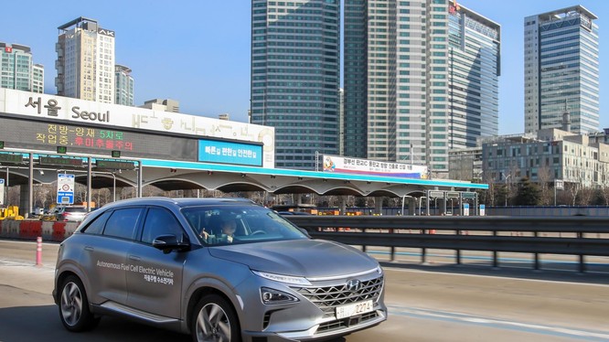 Hyundai NEXO là mẫu xe điện chạy pin nhiên liệu đầu tiên đạt cấp độ tự hành 4 (Ảnh: Hyundai Motor)